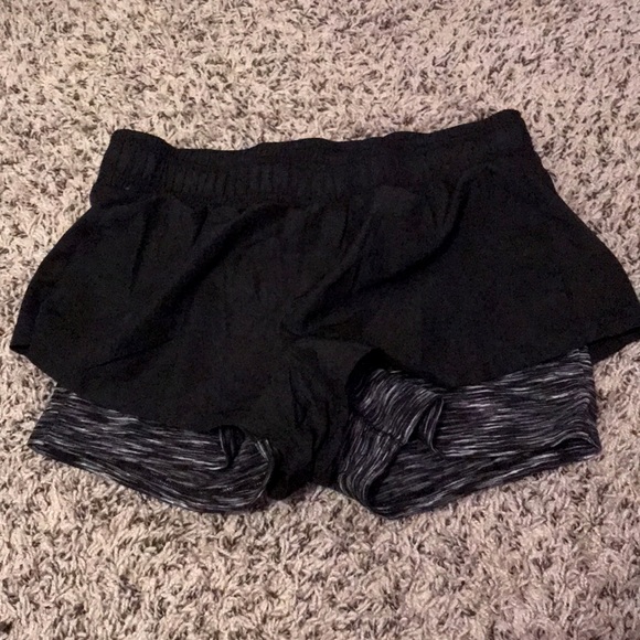 Shorts - Picture 1 of 4